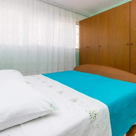 With A Parking Space - 14290 Apartment Omis
