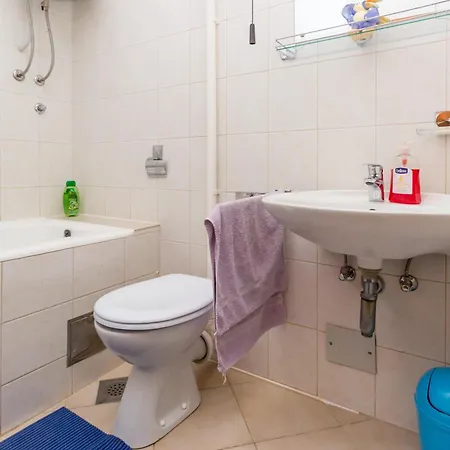 Apartment With A Parking Space - 14290 Omis